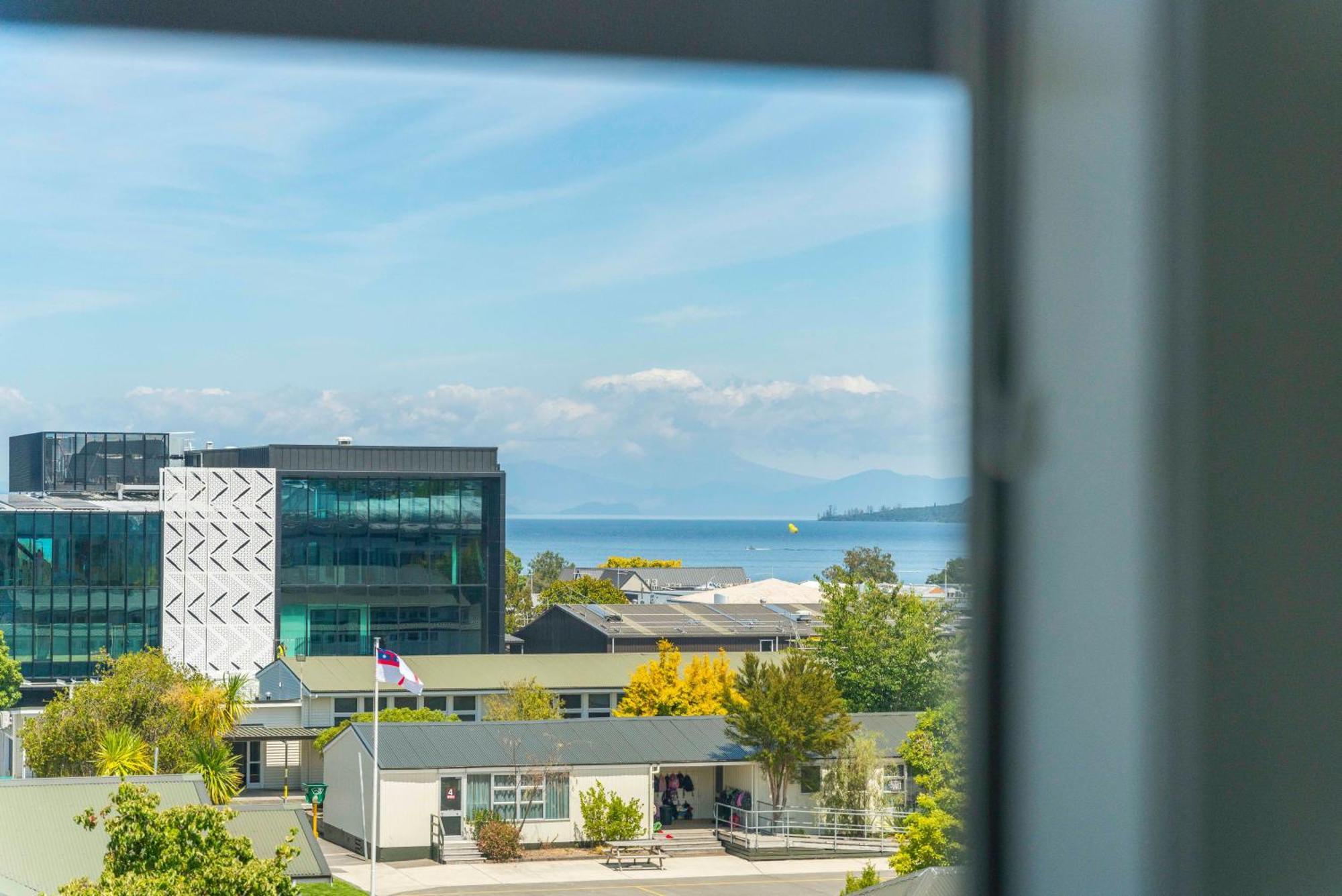 Lakeview Luxury - Taupo Holiday Apartment Eksteriør bilde